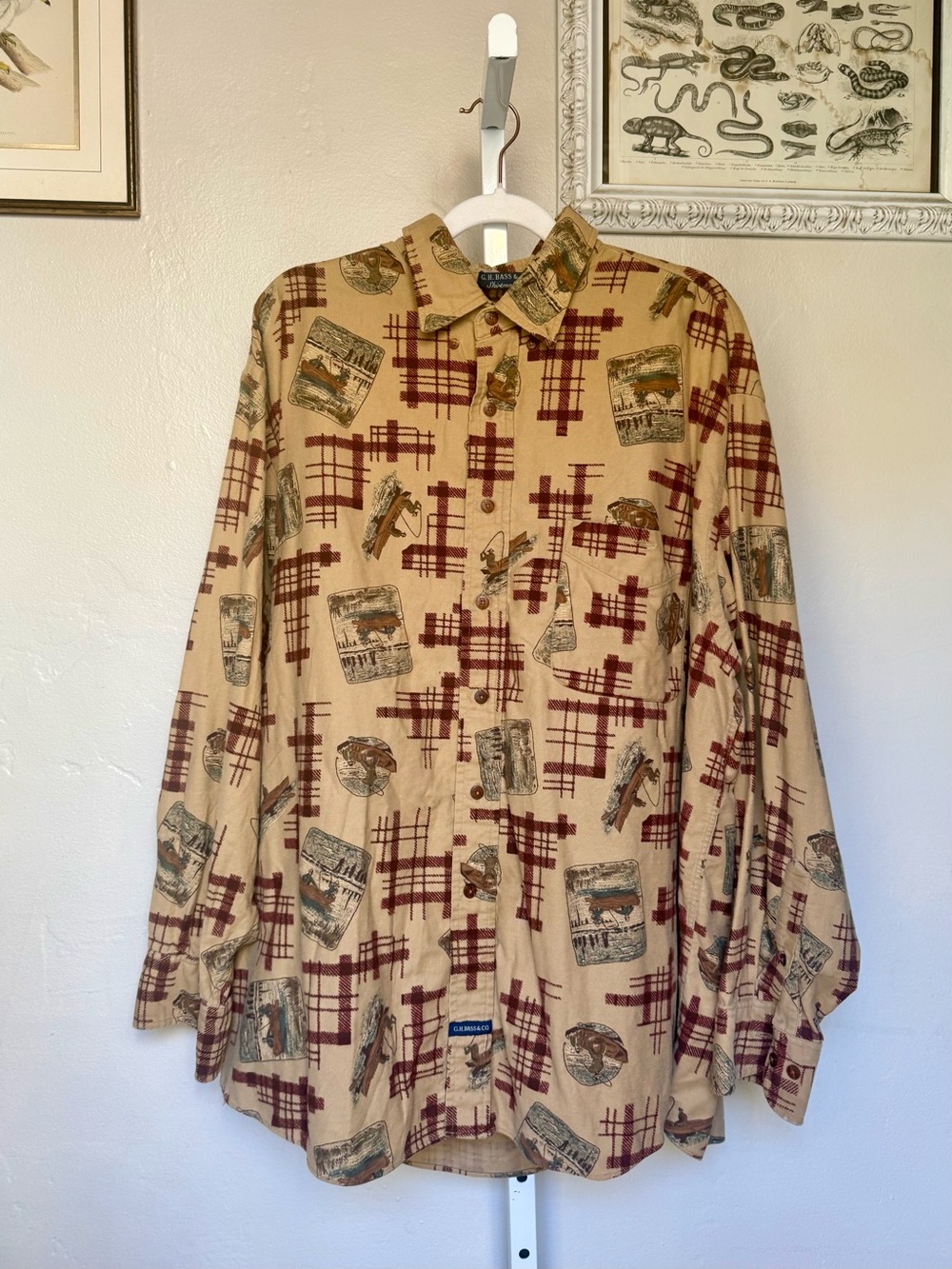 Vintage G.H. Bass & Co. Tan Button-down Casual Print Shirt with Fishermen Cotton